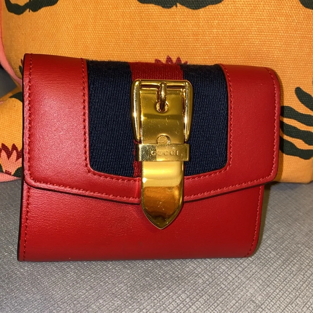 GUCCI Sylvie Leather Wallet - Picture 10 of 13